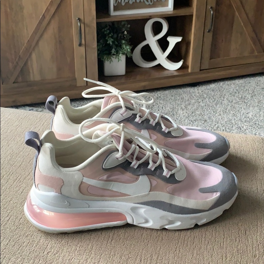 Nike Air React 270